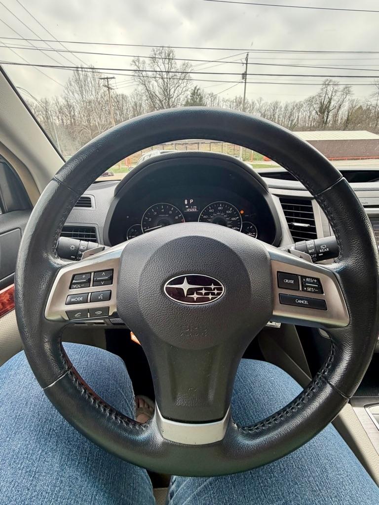 Subaru Outback 4dr Wgn H4 Auto 2.5i Limited 2012