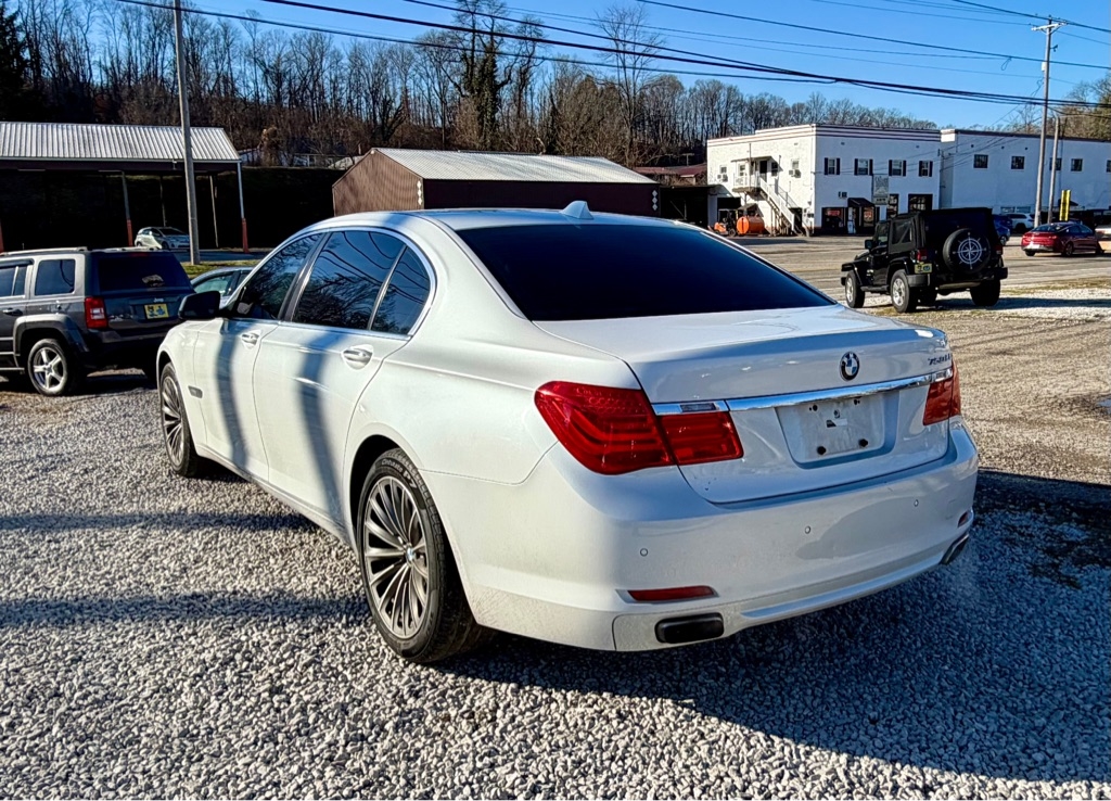 BMW 7 Series 4dr Sdn ALPINA B7 LWB RWD 2011