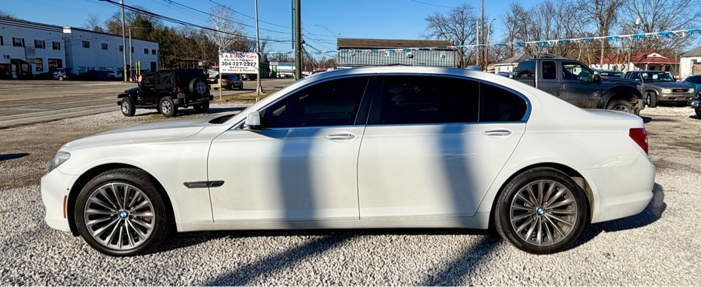 BMW 7 Series 4dr Sdn ALPINA B7 LWB RWD 2011