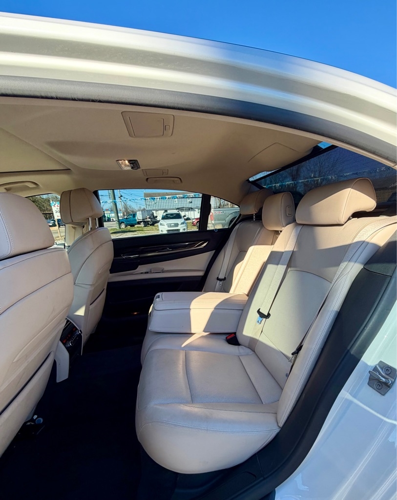 BMW 7 Series 4dr Sdn ALPINA B7 LWB RWD 2011