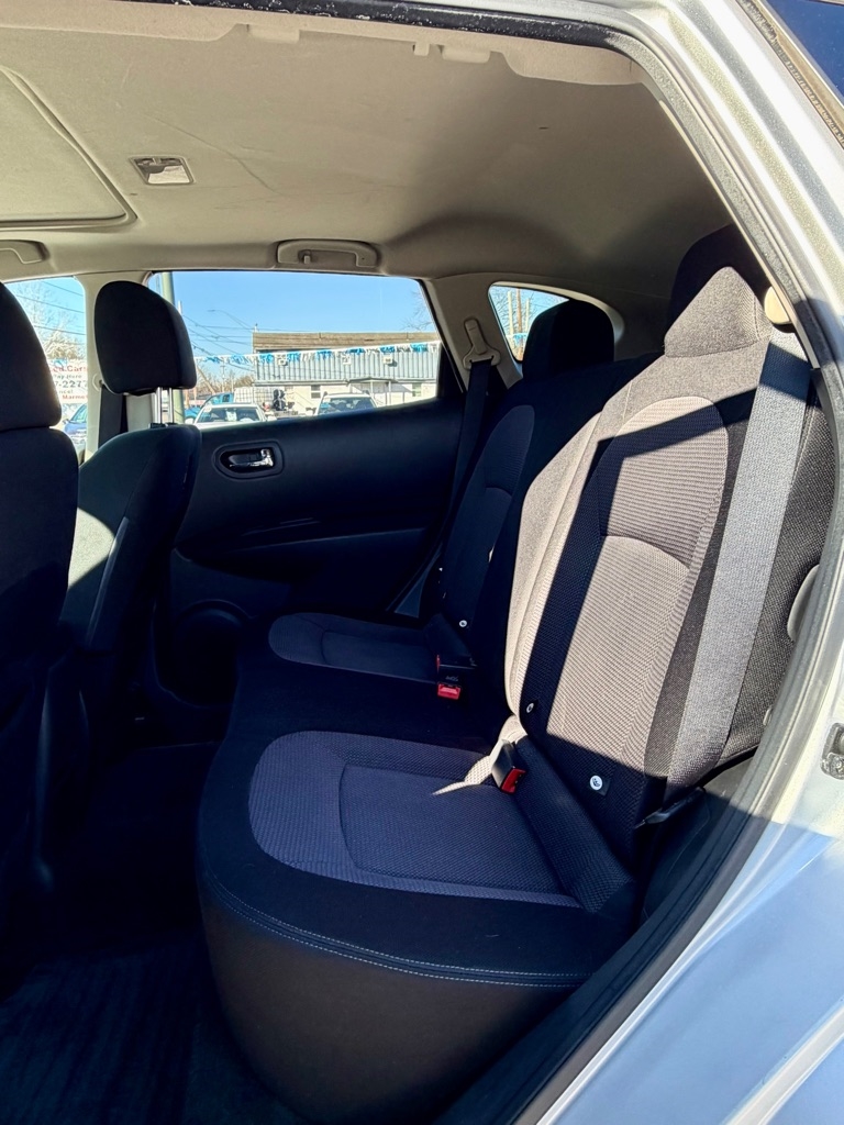 Nissan Rogue AWD 4dr SV 2011