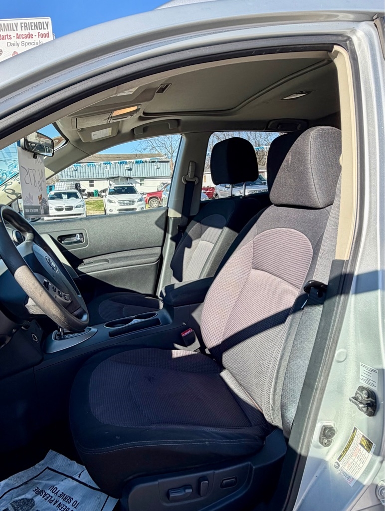 Nissan Rogue AWD 4dr SV 2011