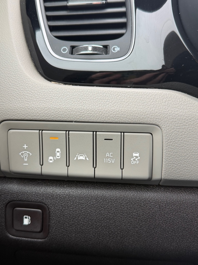 Kia Sedona 4dr Wgn SX-L 2016