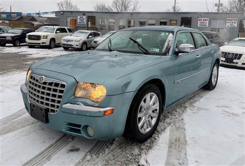 2009 Chrysler 300 4dr Sdn 300C Hemi RWD