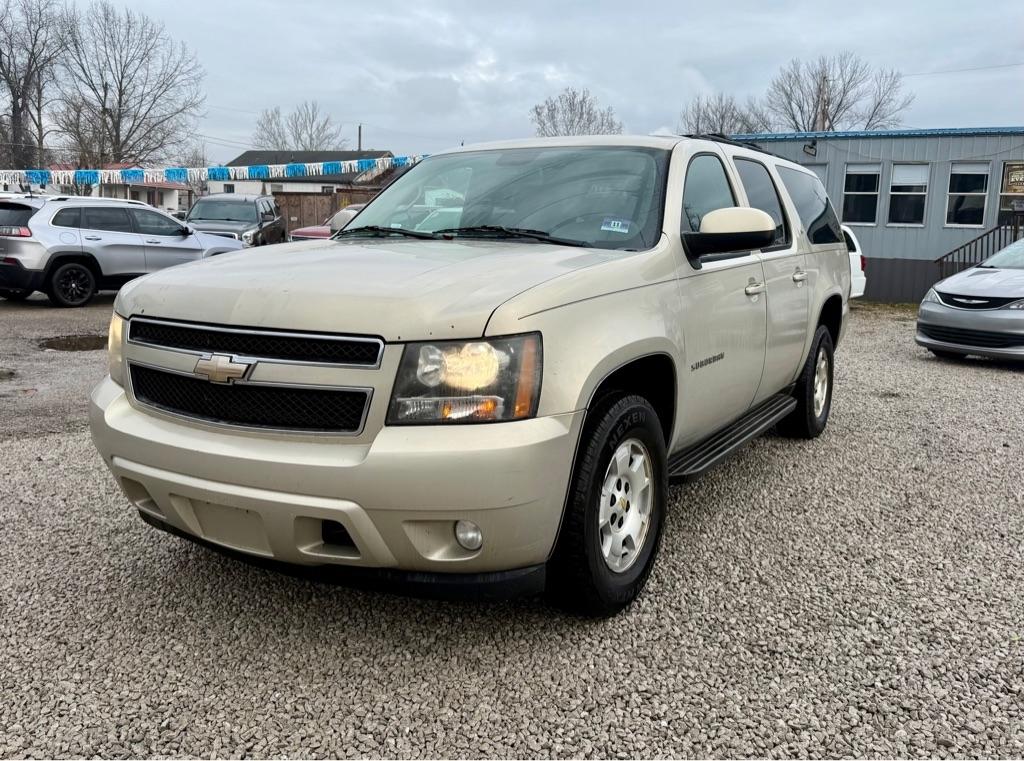 Chevrolet Suburban 4WD 4dr 1500 LT 2010