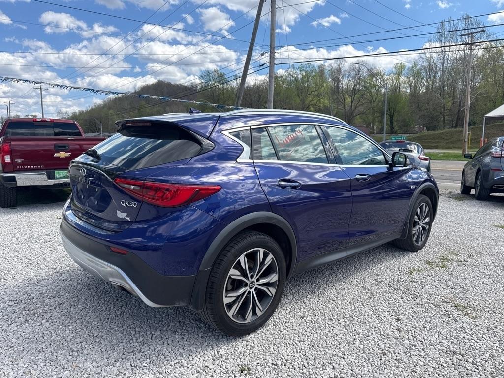 Infiniti QX30 Premium AWD *Ltd Avail* 2017