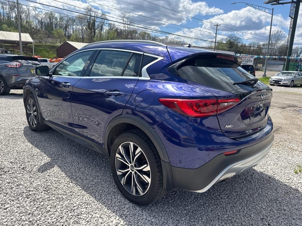 Infiniti QX30 Premium AWD *Ltd Avail* 2017