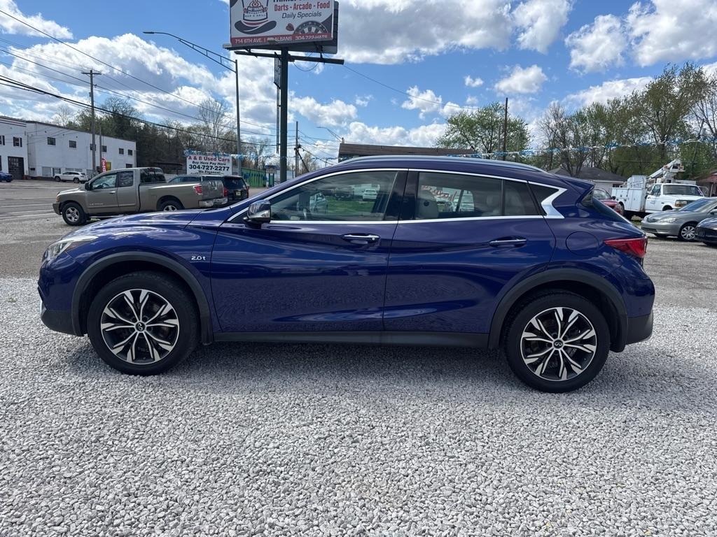 Infiniti QX30 Premium AWD *Ltd Avail* 2017