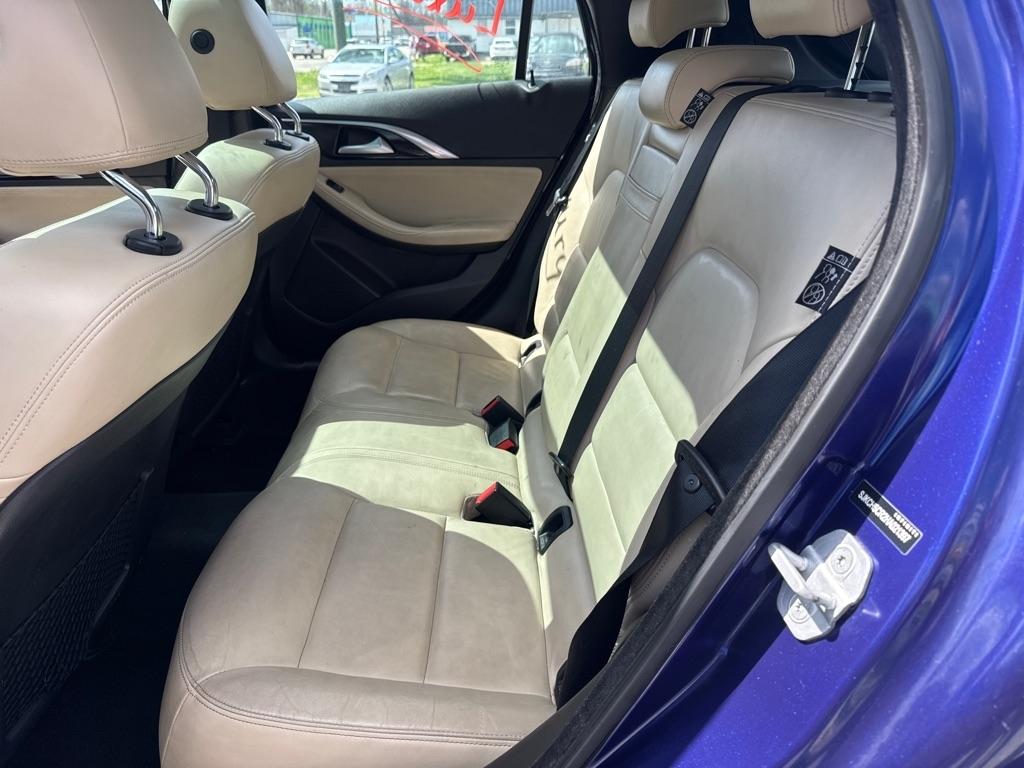 Infiniti QX30 Premium AWD *Ltd Avail* 2017