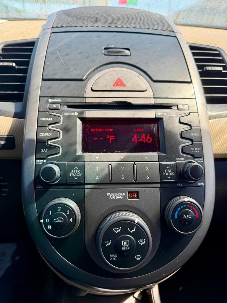 Kia Soul 5dr Wgn Auto ! 2010