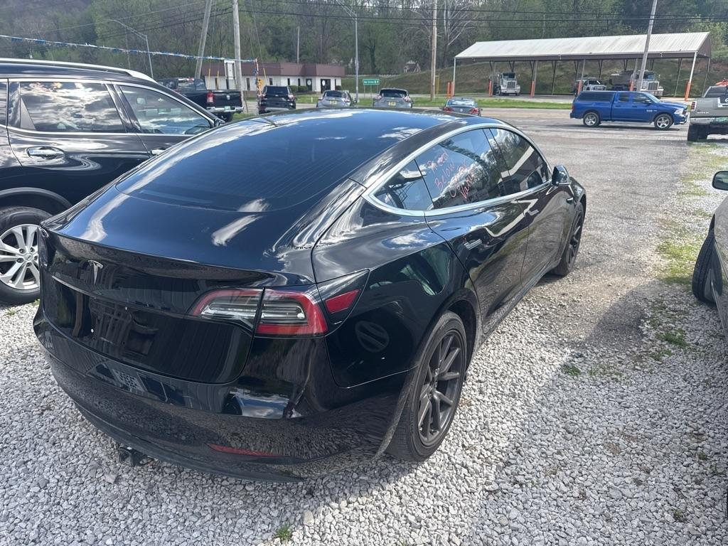 Tesla Model 3 Mid Range Battery RWD 2018