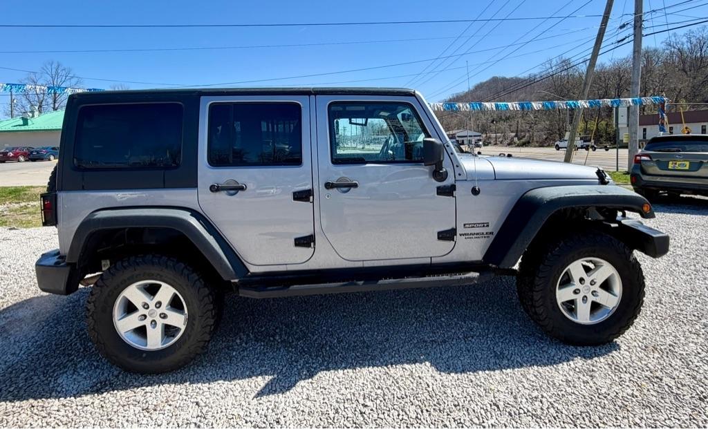 Jeep Wrangler Unlimited 4WD 4dr Sport 2013