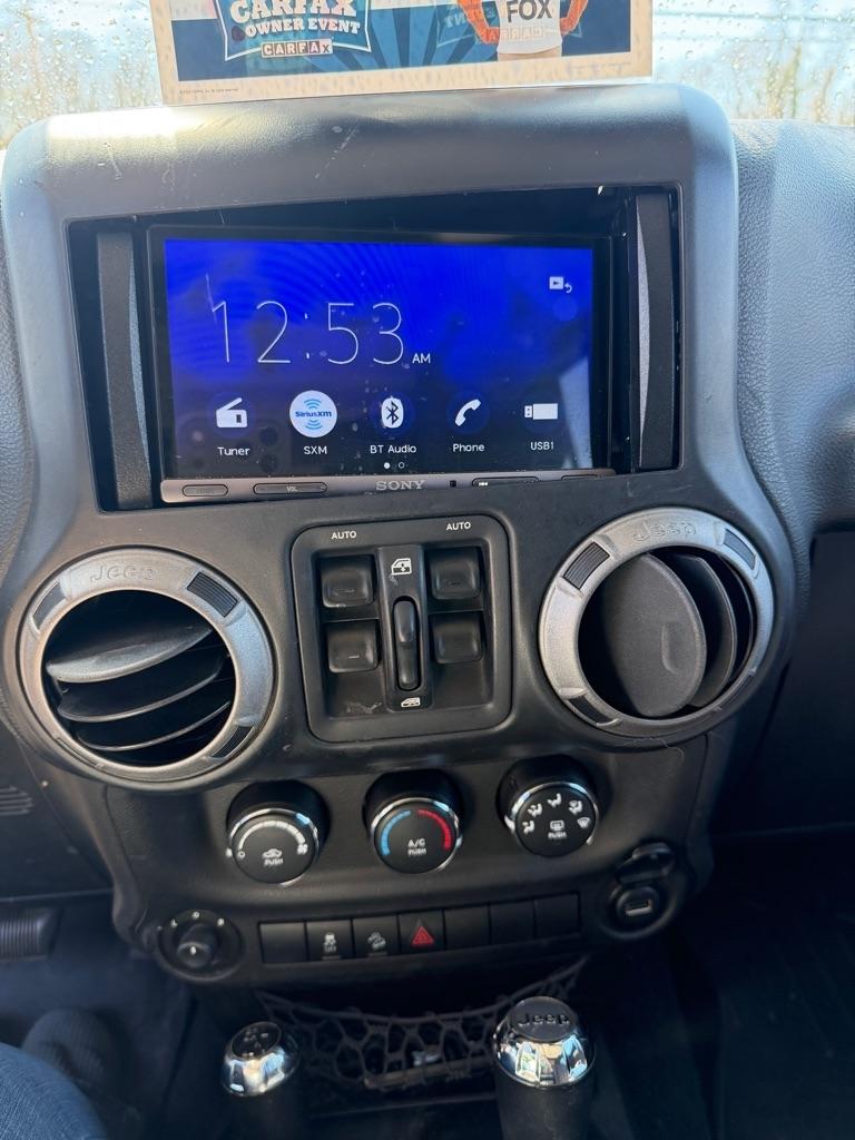 Jeep Wrangler Unlimited 4WD 4dr Sport 2013