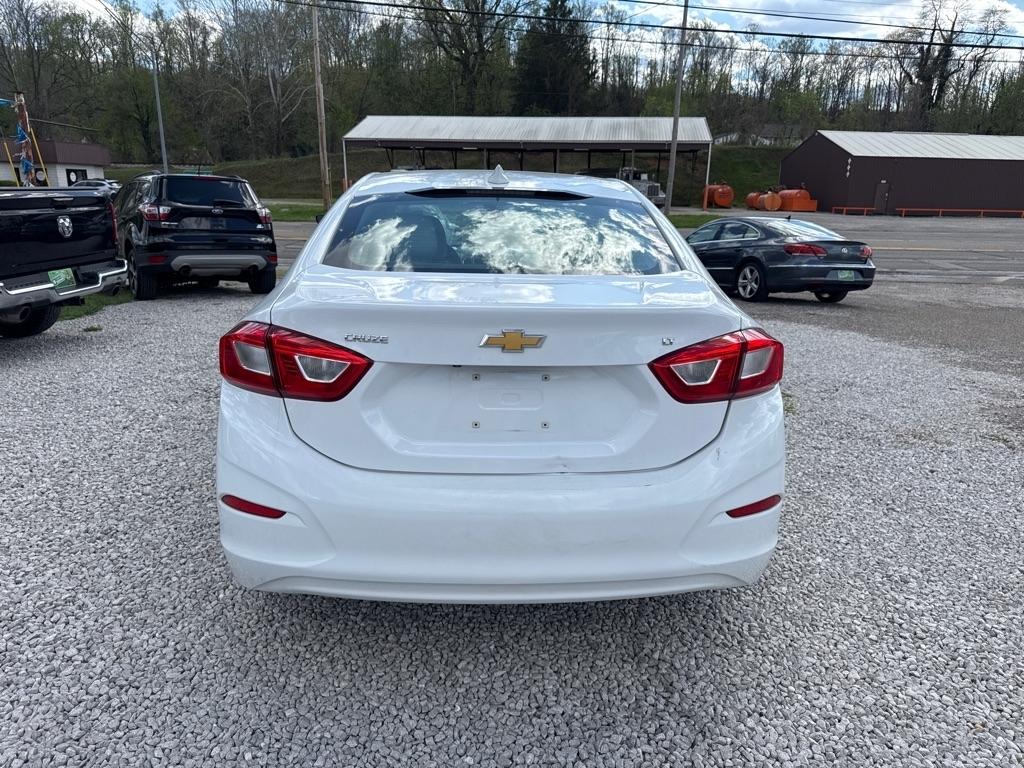 Chevrolet Cruze 4dr Sdn LT 2019