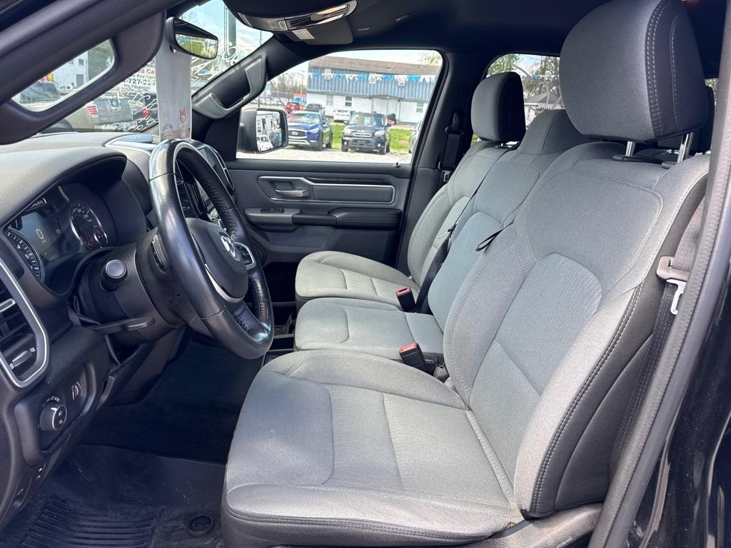 RAM 1500 Big Horn 4x4 Quad Cab 6'4" Box 2022