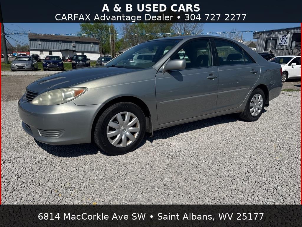 Toyota Camry 4dr Sdn XLE Auto (Natl) 2005