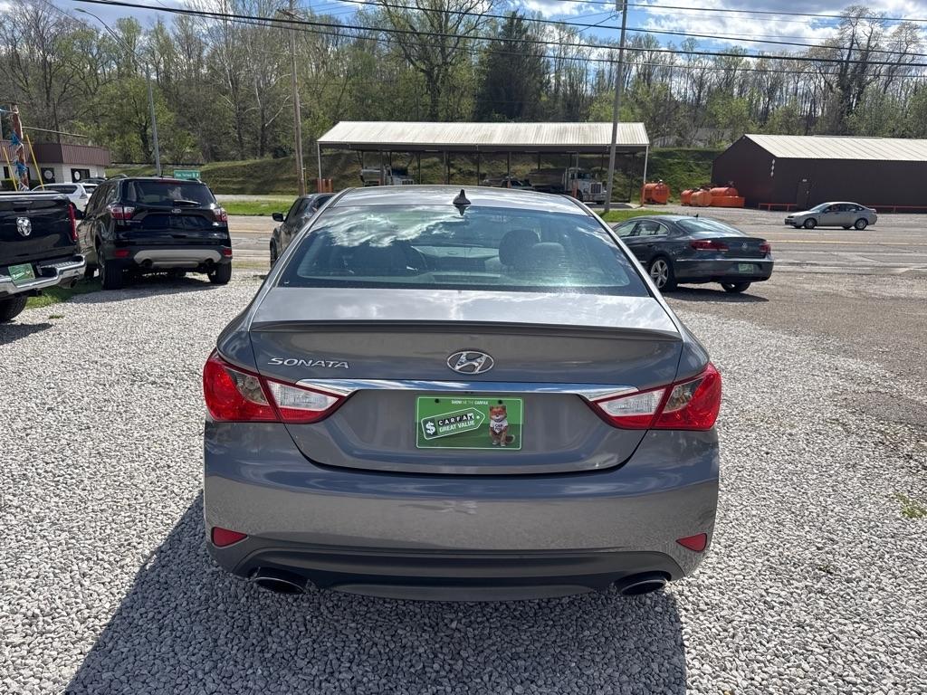 Hyundai Sonata 4dr Sdn 2.4L Auto SE 2014