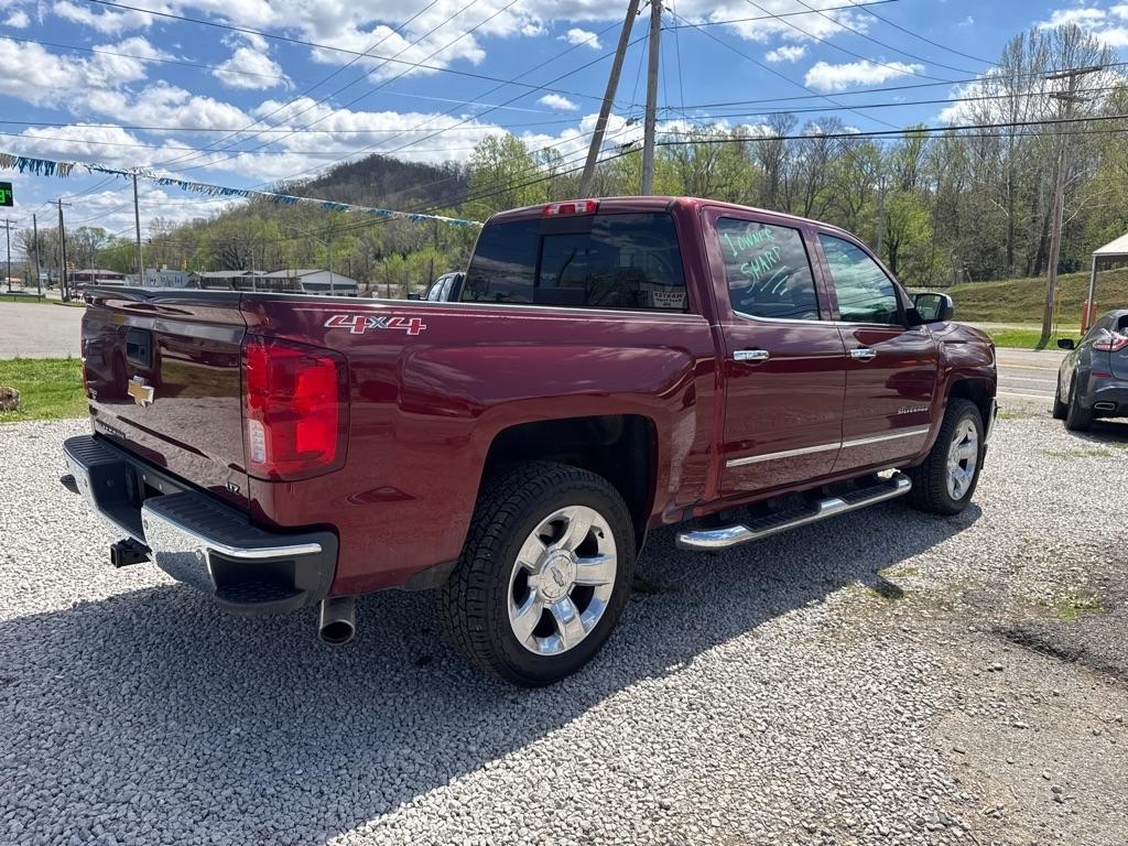 Chevrolet Silverado 1500 4WD Crew Cab 143.5" LTZ w/1LZ 2017