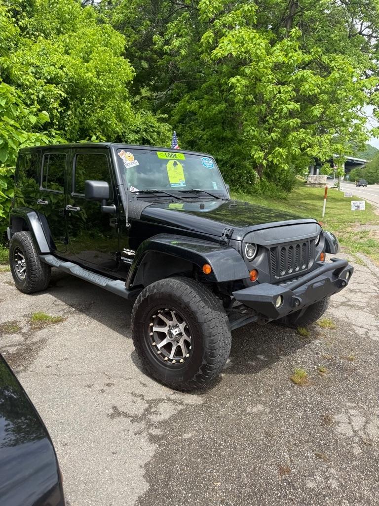 Jeep Wrangler Unlimited 4WD 4dr Sahara 2013