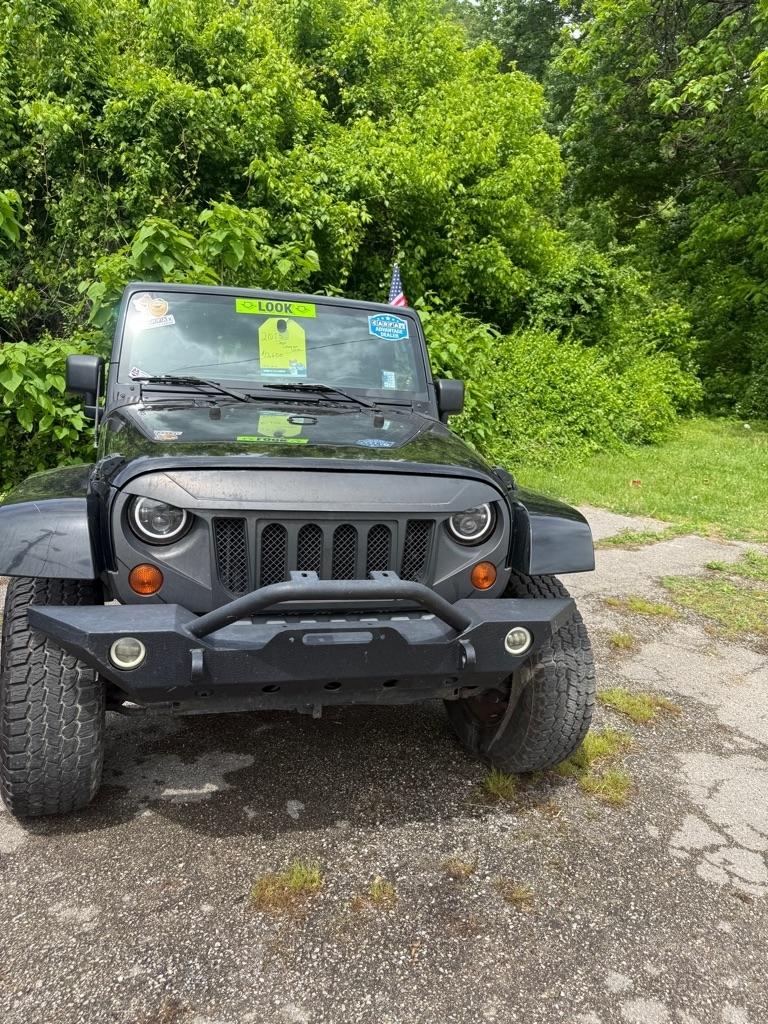 Jeep Wrangler Unlimited 4WD 4dr Sahara 2013