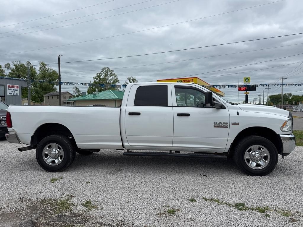RAM 2500 Tradesman 4x4 Crew Cab 8' Box 2017