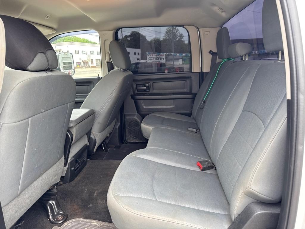 RAM 2500 Tradesman 4x4 Crew Cab 8' Box 2017