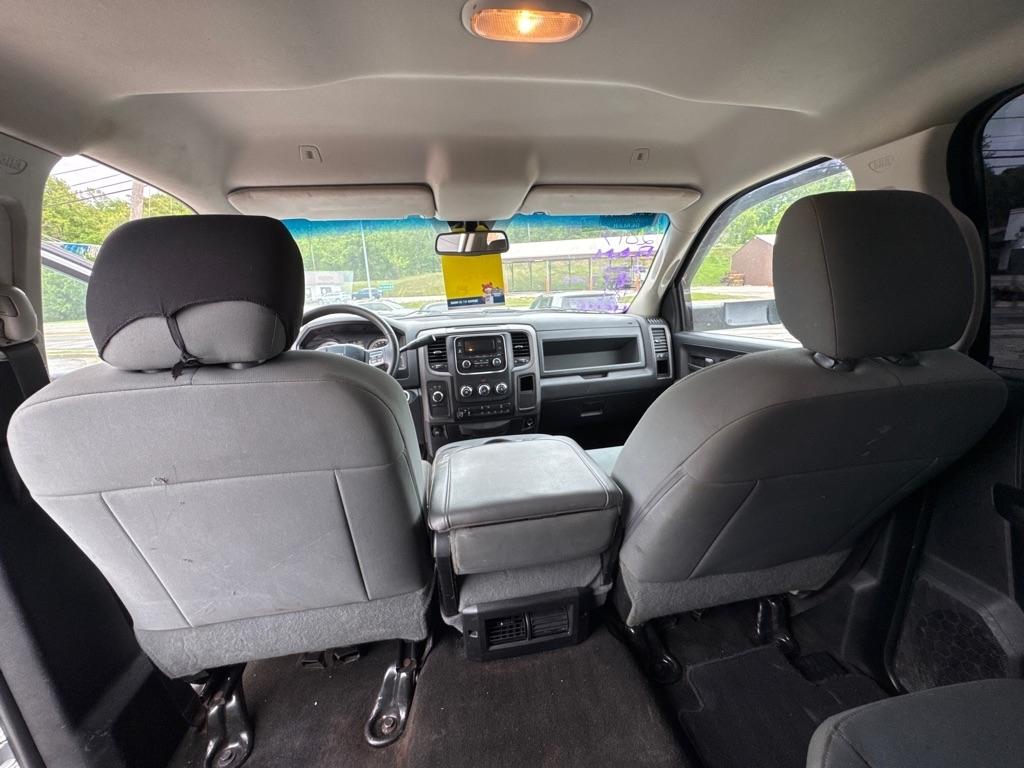 RAM 2500 Tradesman 4x4 Crew Cab 8' Box 2017