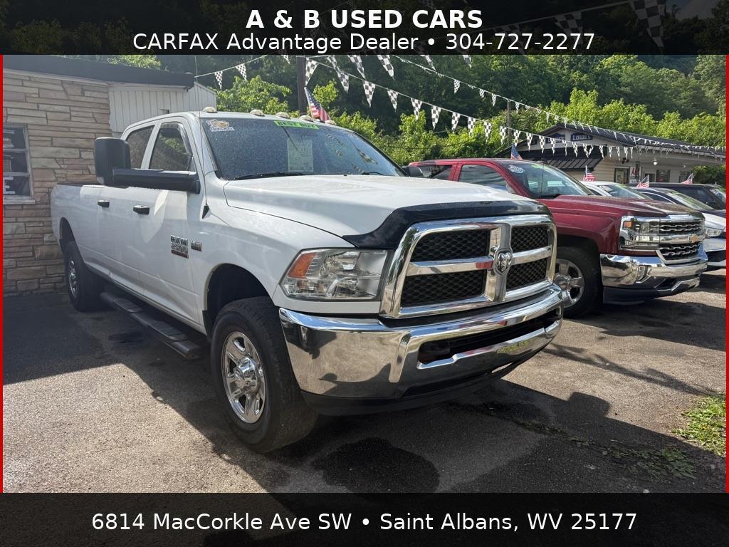 2017 RAM 2500 Tradesman 4x4 Crew Cab 8' Box