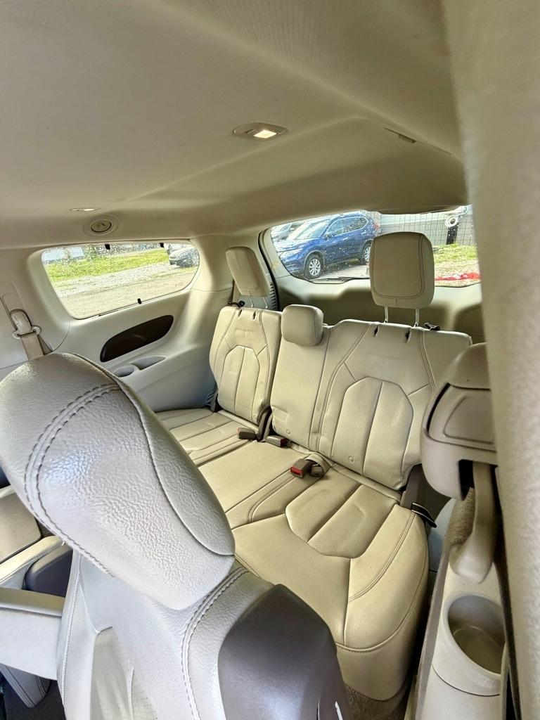Chrysler Pacifica Touring L FWD 2020