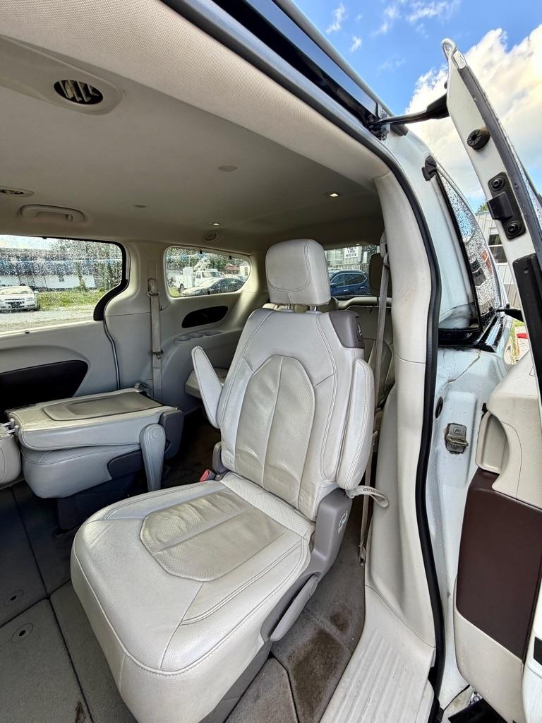 Chrysler Pacifica Touring L FWD 2020