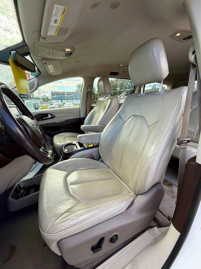 Chrysler Pacifica Touring L FWD 2020