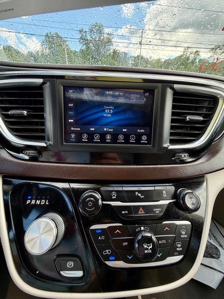 Chrysler Pacifica Touring L FWD 2020