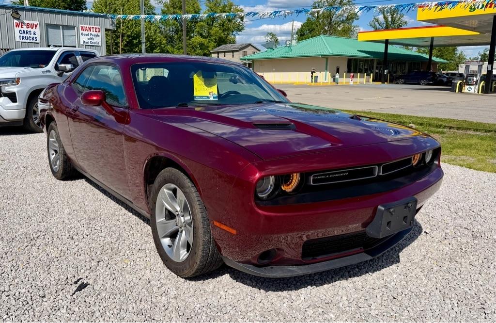 Dodge Challenger SXT RWD 2021