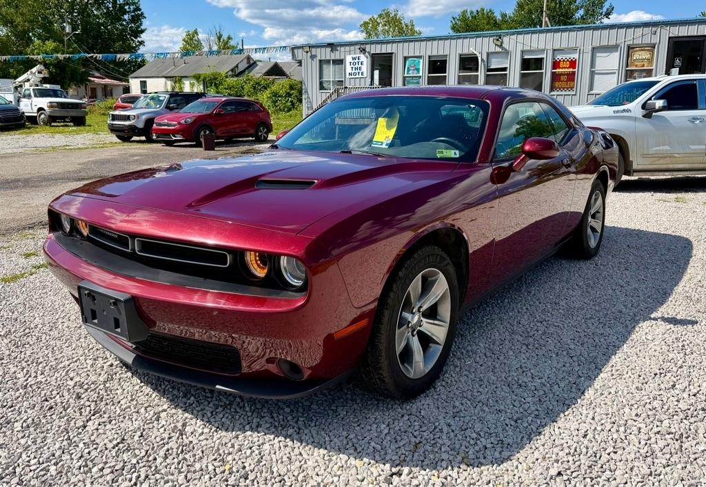 Dodge Challenger SXT RWD 2021
