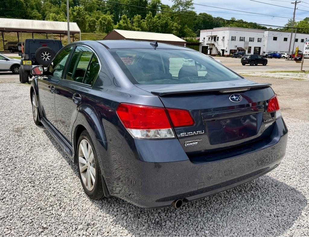 Subaru Legacy 4dr Sdn H4 Auto 2.5i Limited 2014