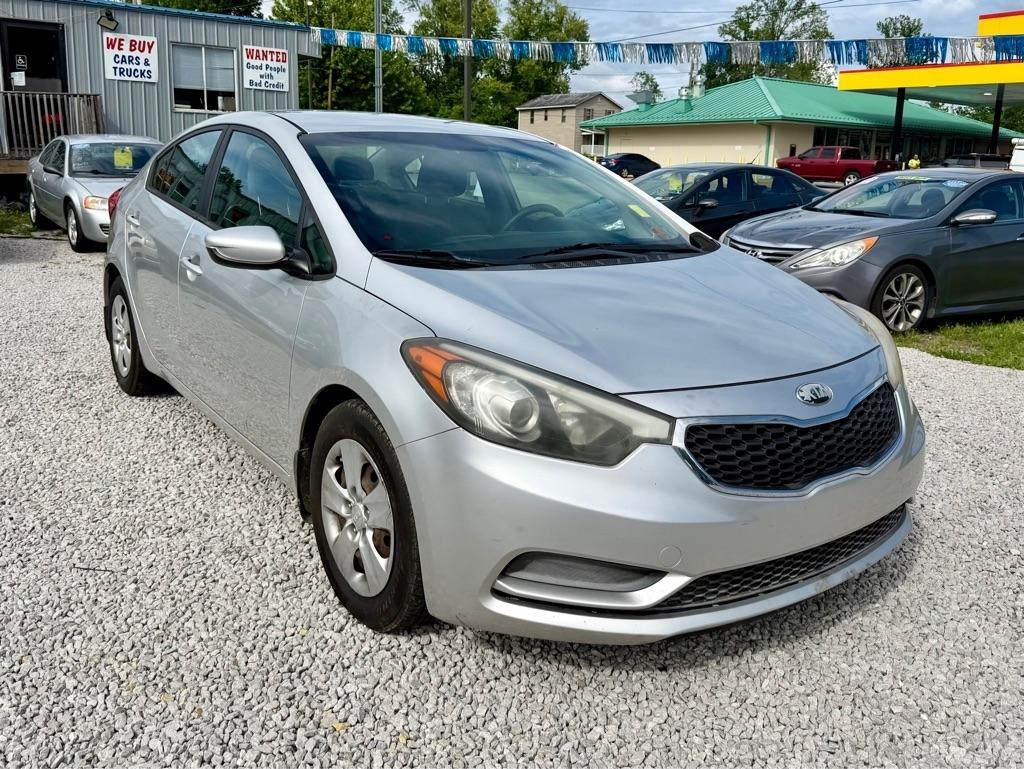 2015 Kia Forte LX AT's photo