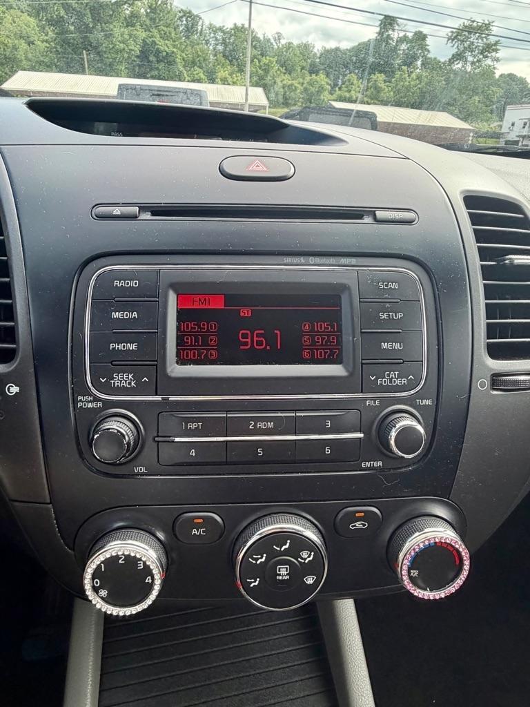 Kia Forte 4dr Sdn Auto LX 2015