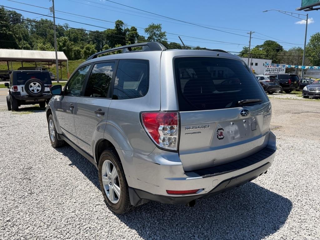 Subaru Forester 4dr Auto 2.5X w/Alloy Wheel Value Pkg 2011