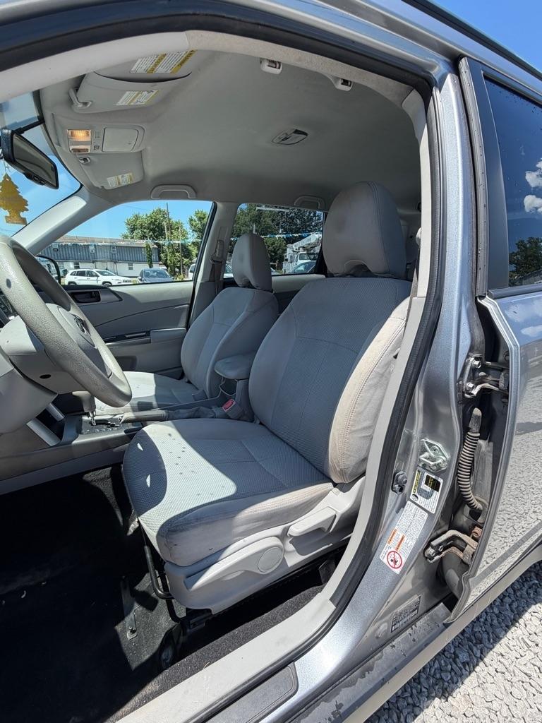 Subaru Forester 4dr Auto 2.5X w/Alloy Wheel Value Pkg 2011