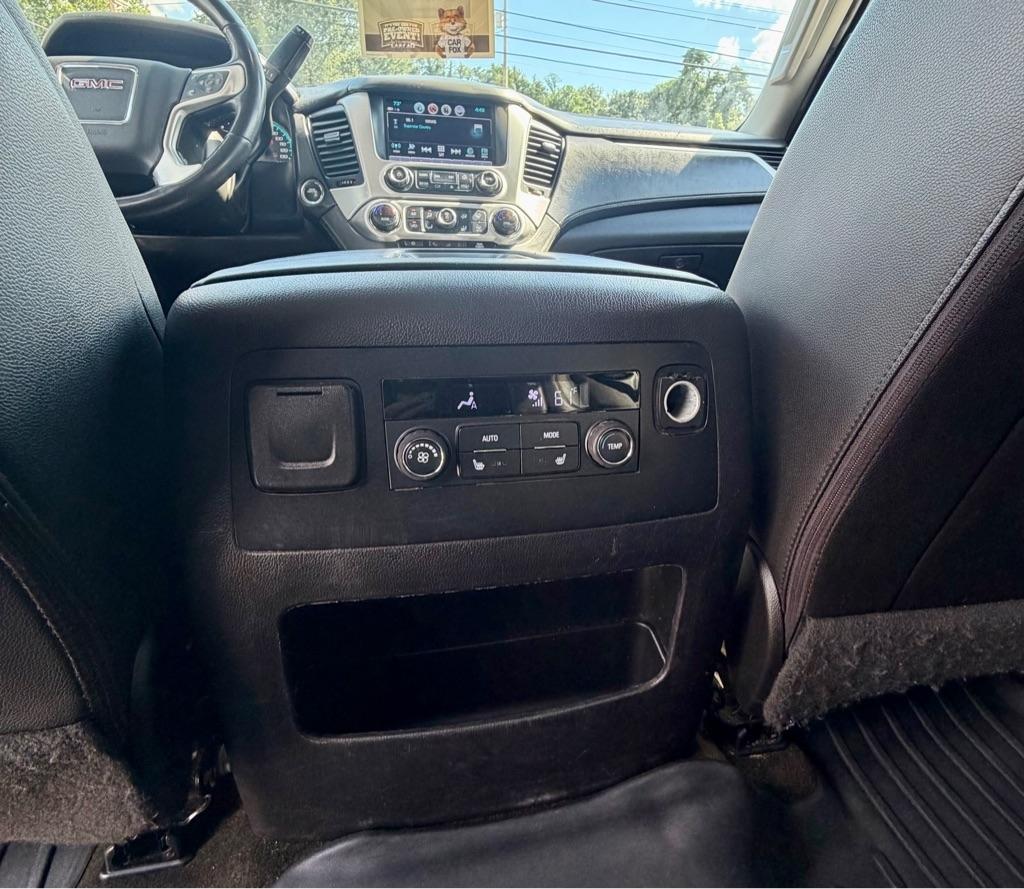 GMC Yukon XL 4WD 4dr SLT 2017