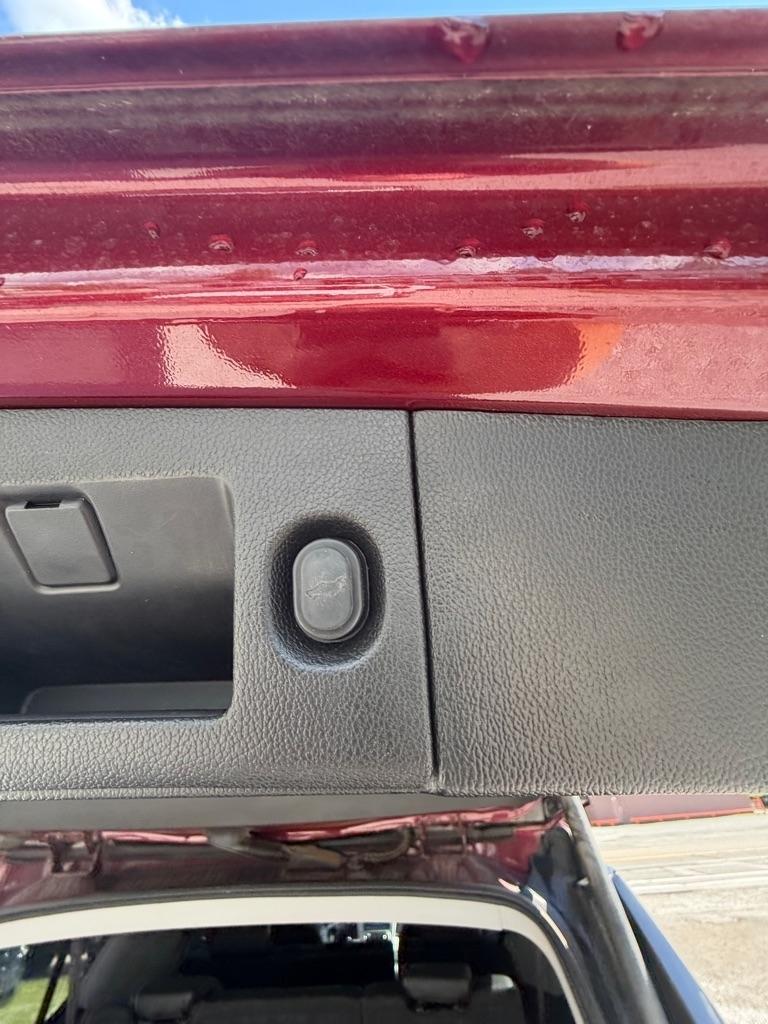 GMC Yukon XL 4WD 4dr SLT 2017