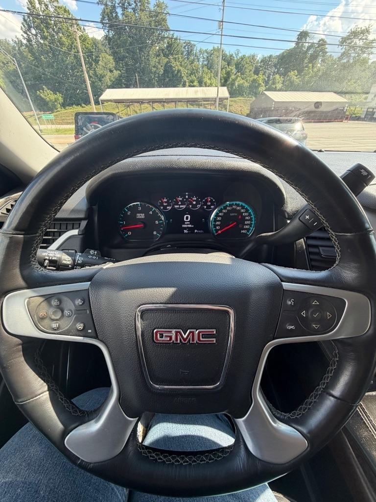 GMC Yukon XL 4WD 4dr SLT 2017
