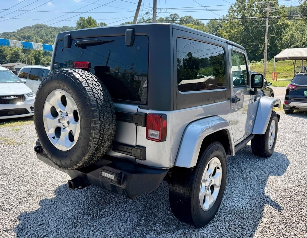 Jeep Wrangler 4WD 2dr Sahara 2013