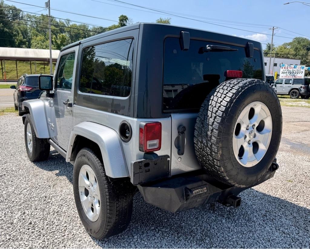 Jeep Wrangler 4WD 2dr Sahara 2013