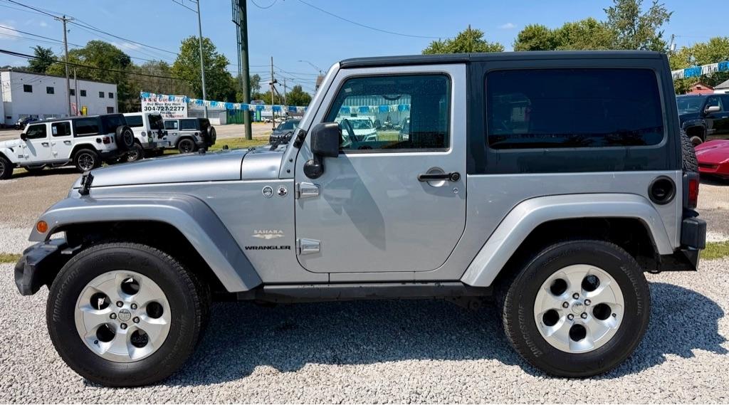 Jeep Wrangler 4WD 2dr Sahara 2013