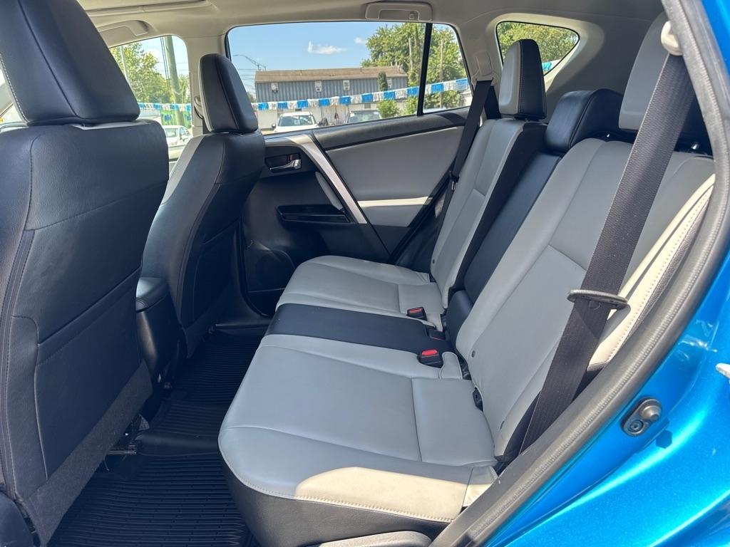 Toyota RAV4 AWD 4dr Limited (Natl) 2016