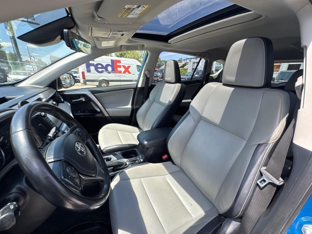 Toyota RAV4 AWD 4dr Limited (Natl) 2016