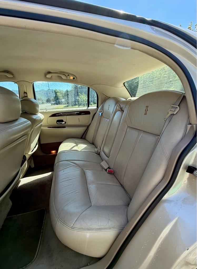 Lincoln Town Car 4dr Sdn Cartier 2002