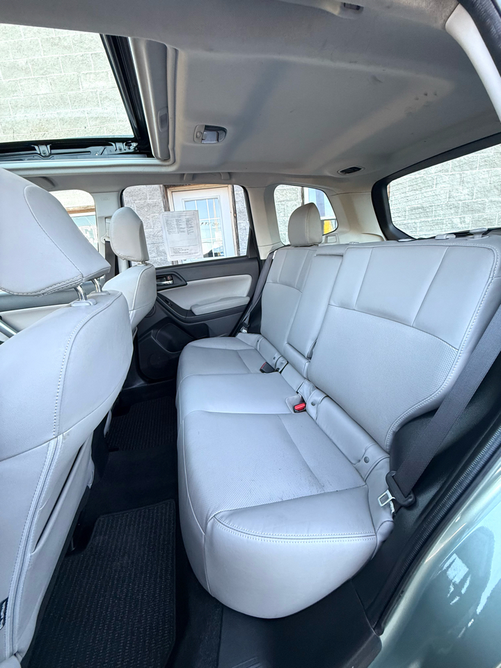 Subaru Forester 2.5i Touring 2016
