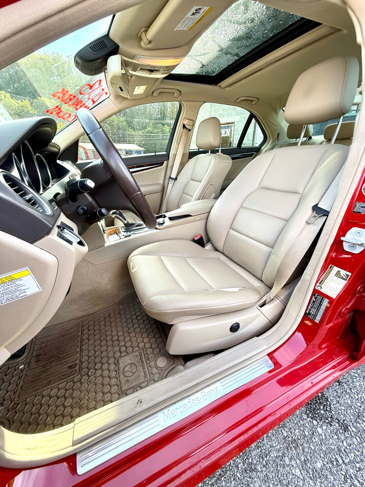 Mercedes-Benz C-Class C300 4MATIC Sport Sedan 2013